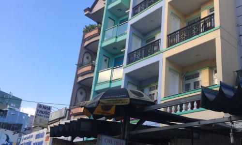 Cho thuê nhà 1 trệt 4 lầu MT đường Trường Chinh, phường 15, Quận Tân Bình, HCM