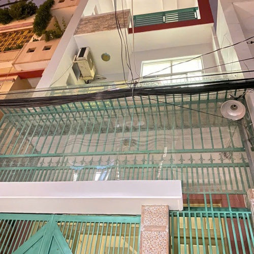 Bán nhà 1 trệt 3 lầu 105/  đường  Hoàng Bật Đạt, phường 15, Quận Tân Bình, HCM